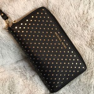 Michael Kors Wristlet